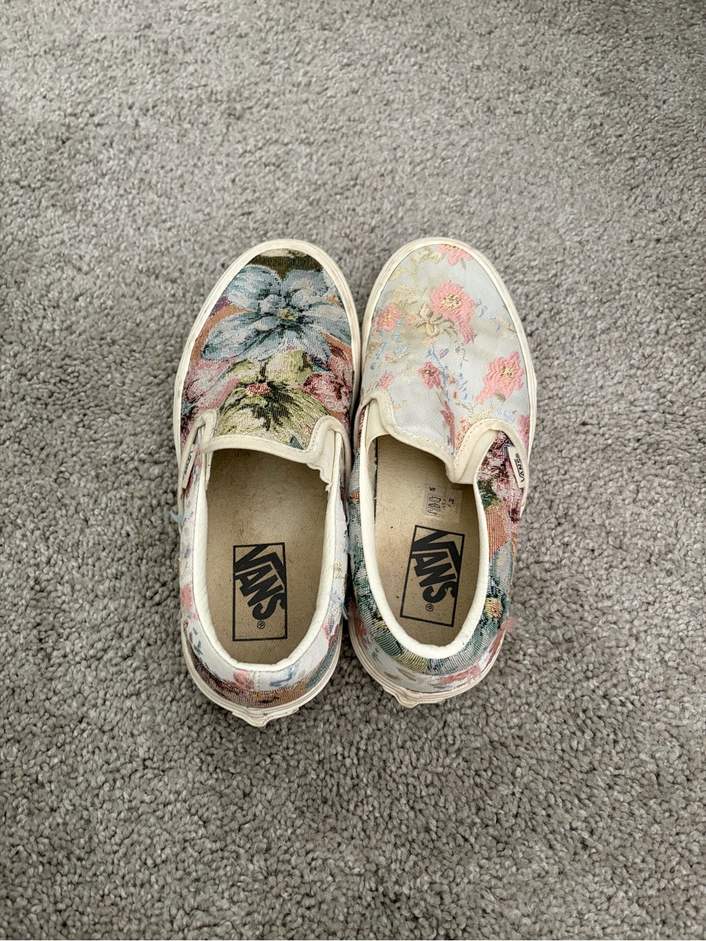 Vans Floral Tapestry Slip-On Sneakers in Cream, Pink, Green, Blue - Picture 2 of 3